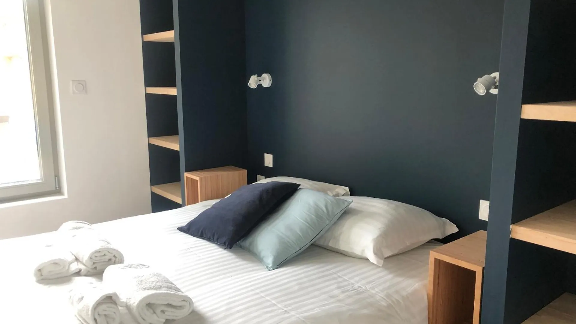 Les Cabines Du Bout Du Monde - Cabine Duplex , Votre Maison De Vacances De Haut Standing A Crozon 0*,  France